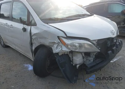 2017 Toyota Sienna Xle 8 Passenger z USA, uszkodzony, nr VIN 5TDYZ3DC8HS893073